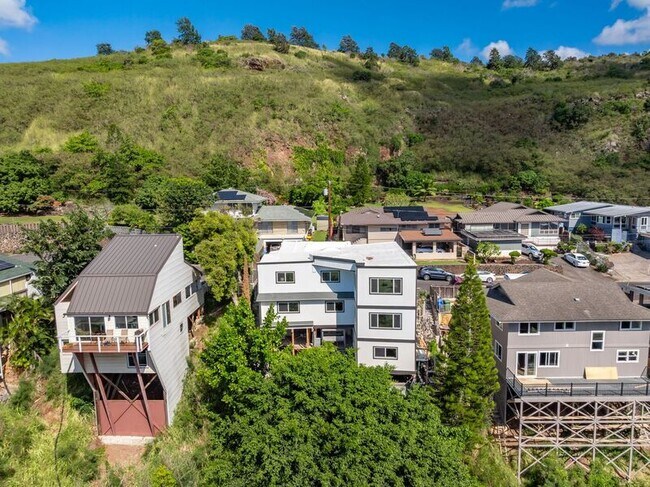 Building Photo - 1413 Ala Iolani St