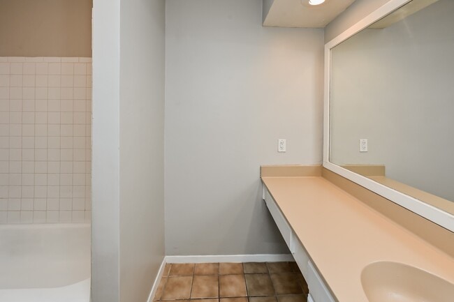 Building Photo - 8403 Rustwood Ct