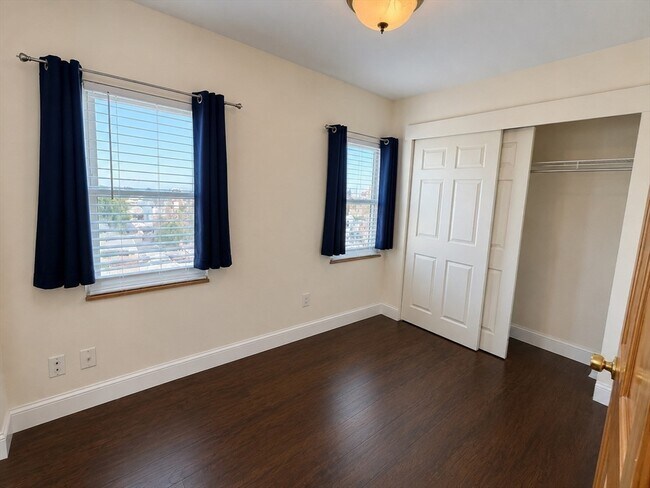 Building Photo - 3 K St Pl