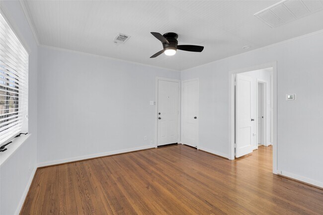 Building Photo - 214 Munford St