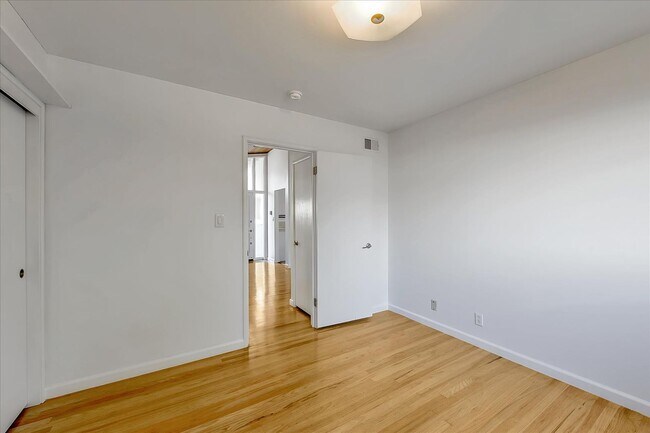 Building Photo - MID-CENTURY MODERN ON WILLOW GLEN BORDER -  SPACIOUS LOT