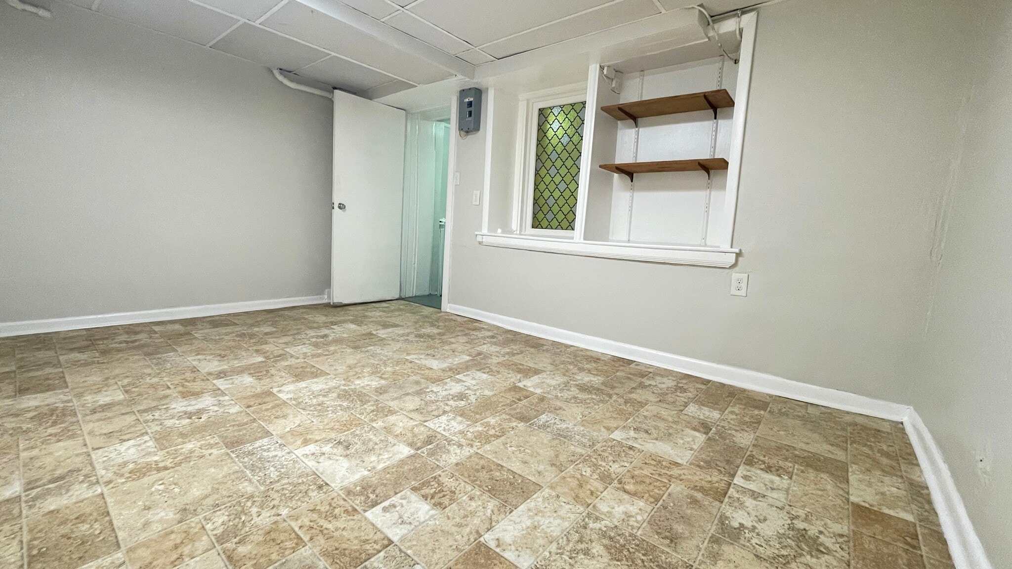 Bonus Room - 425 S 46th St