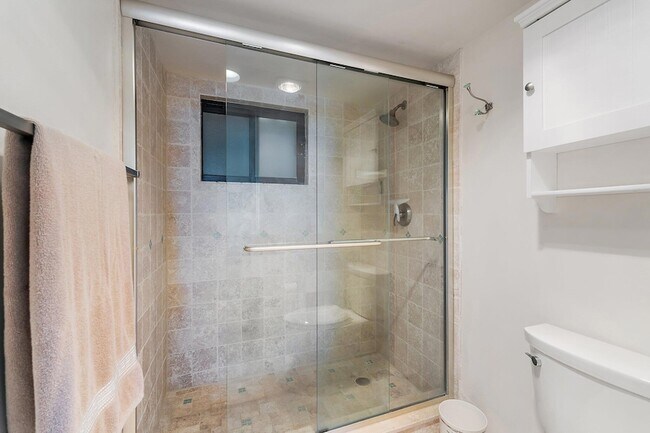 Building Photo - 300 Ocean Trail Way