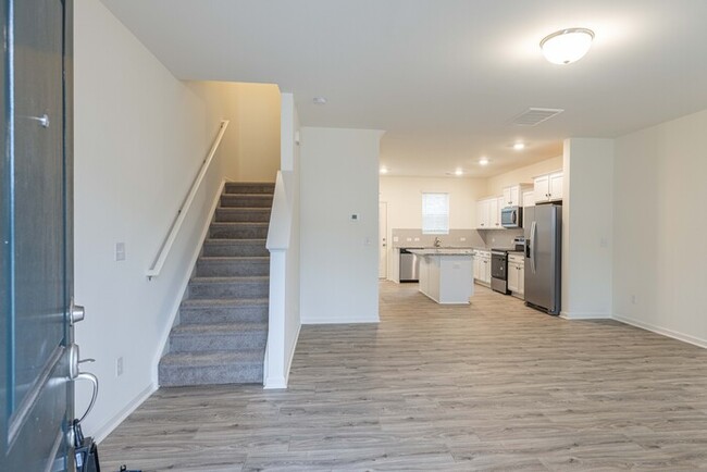 Building Photo - Townhome community with 3 br 2.5 Ba near I...