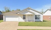 Building Photo - 2208 Wewoka St