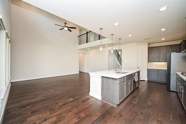 Building Photo - 21827 Erskine Peaks Pl