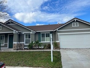 Building Photo - 1112 Park W Dr