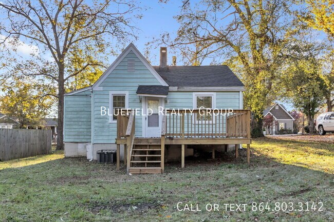 Building Photo - 25 Celand St