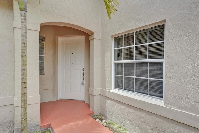 Building Photo - 17866 SW 10th Ln