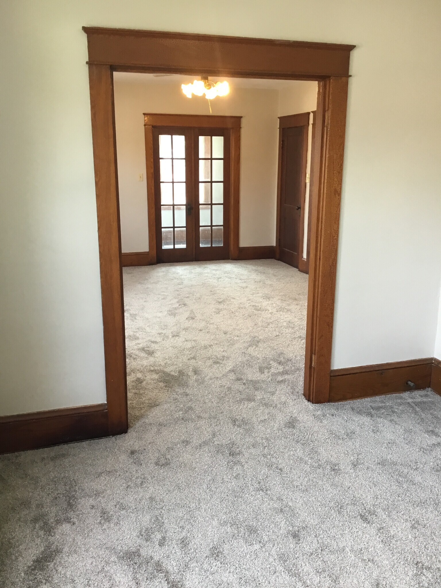 Building Photo - 918 W 32nd St