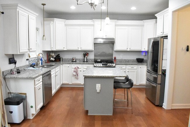 Building Photo - *** RARE MAINTENANCE-FREE LIVING IN LAKE OF THE WOODS! ***