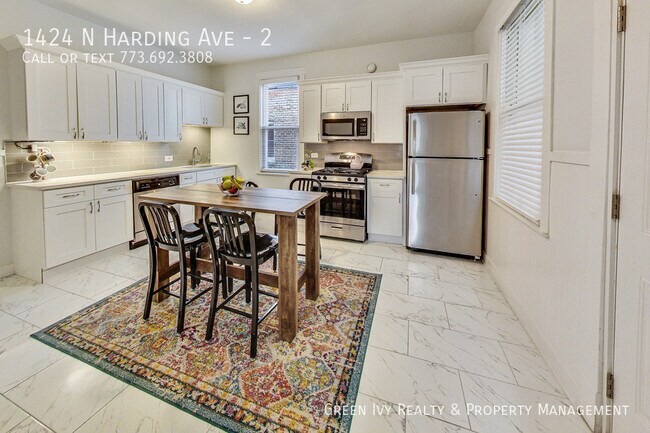 Building Photo - 1424 N Harding Ave