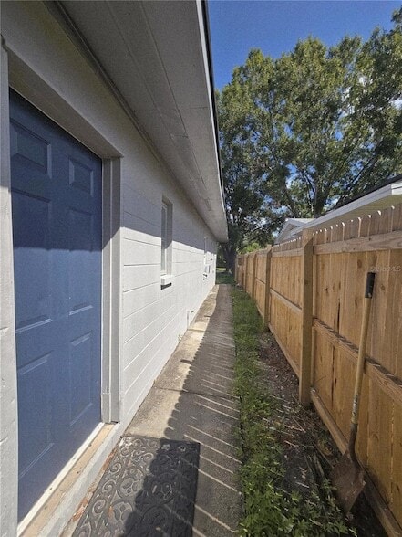 Building Photo - 1300 77th Ave N