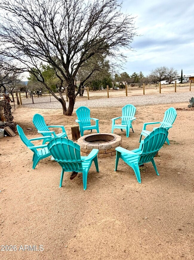 Building Photo - 5333 S Santa Claus Ave