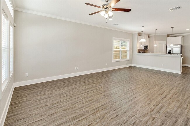 Building Photo - 1410 Holleman Dr