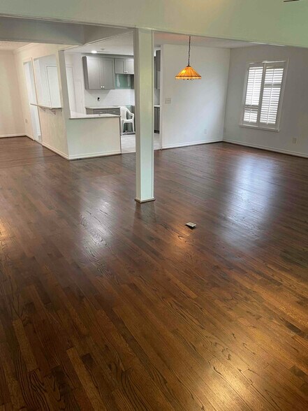 Building Photo - 500 Shirleen Dr