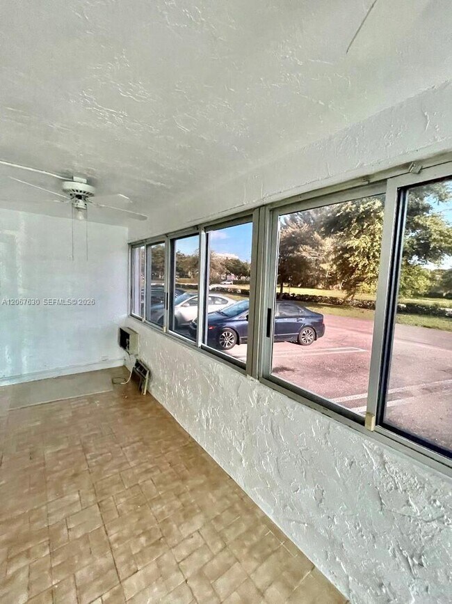 Building Photo - 2700 Riverside Dr