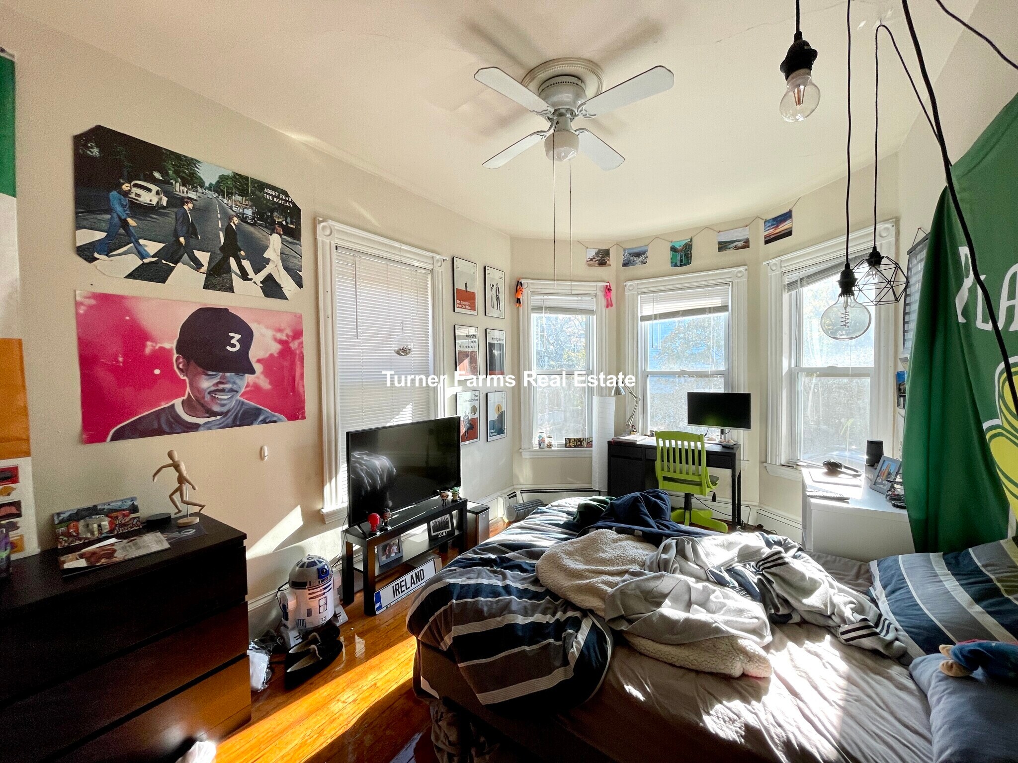 Building Photo - 89 Hillside St