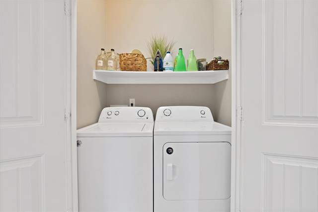 Building Photo - 3015 Columbus Ave