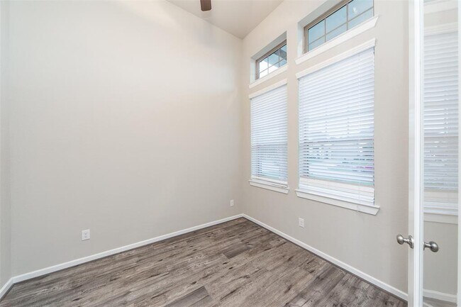 Building Photo - 4518 Primrose Valley Ln