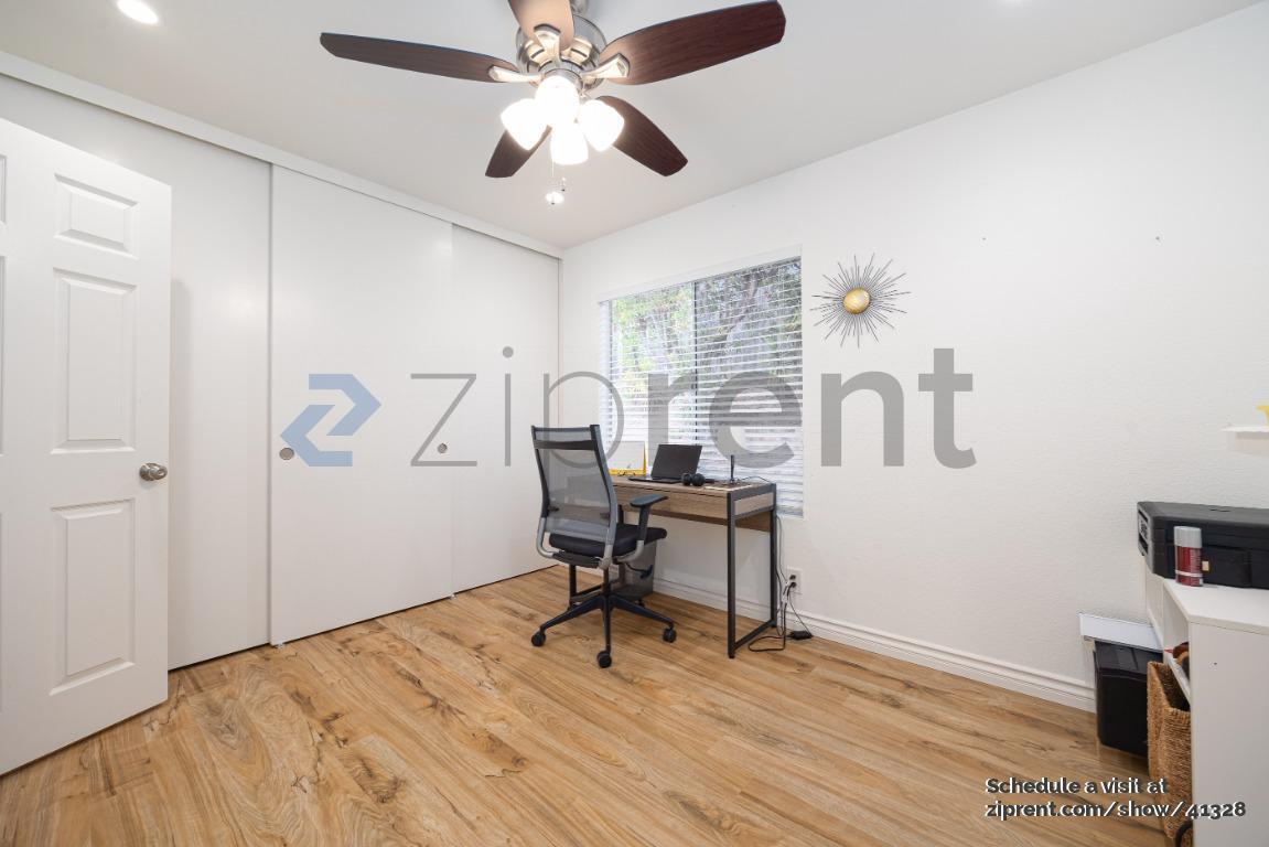 Building Photo - 9453 Stargaze Ave