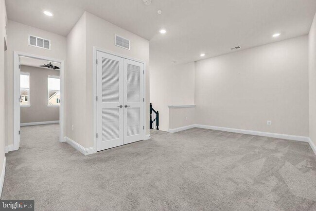 Building Photo - 31321 Olney Wy