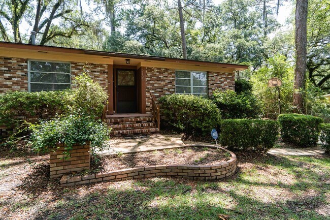 Building Photo - 3BR/2BA Home
