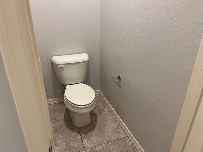 Building Photo - 15728 N 182nd Ln