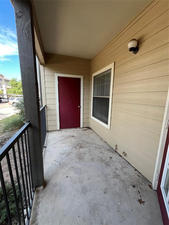 Building Photo - 2320 Gracy Farms Ln