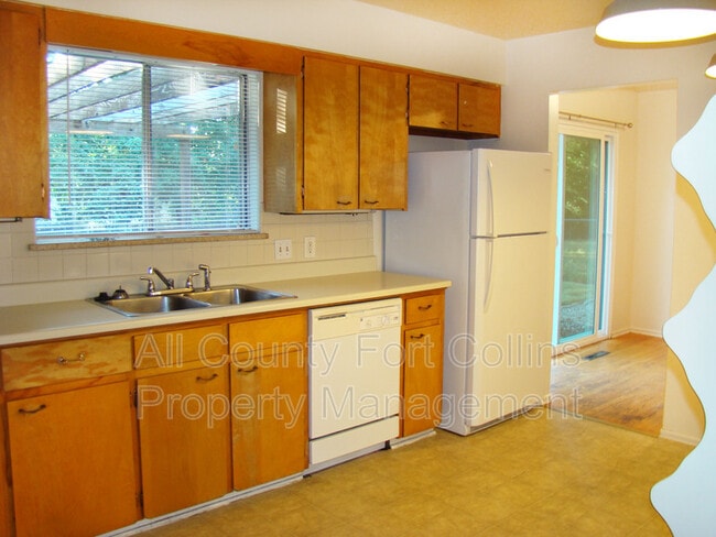 Building Photo - 1504 Brentwood Dr