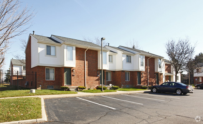 Town Center Apartments - Highland Park, MI | Apartment Finder