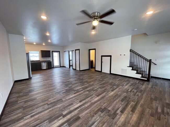 Building Photo - 827 Rookery Ln