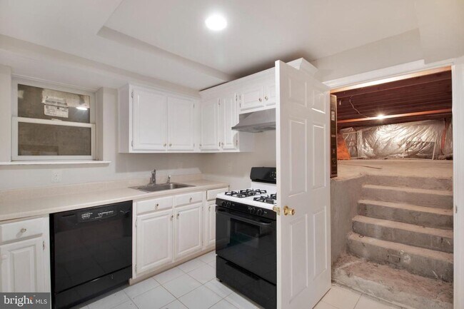 Building Photo - 13920 Wagon Way