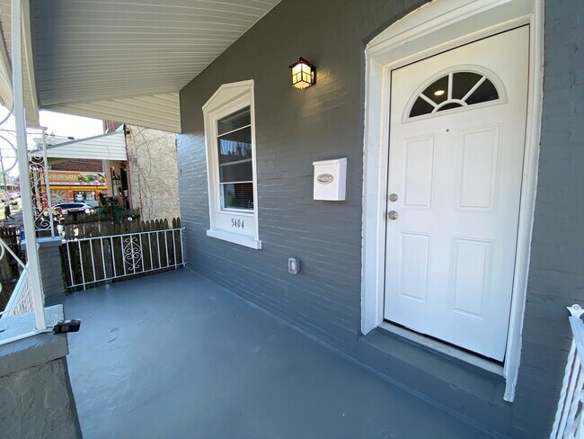 Building Photo - 5404 Delancey St