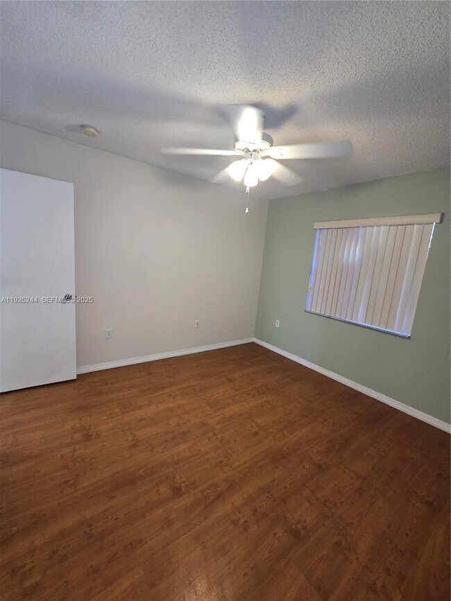 Building Photo - 894 NW 134th Pl