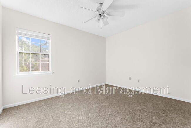 Building Photo - 201 Oakmont Ave