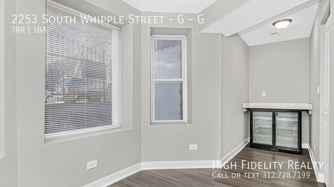 Building Photo - 2253 S Whipple St