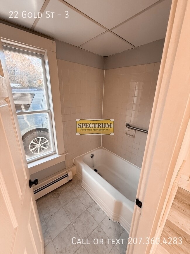 Building Photo - 22 Gold St