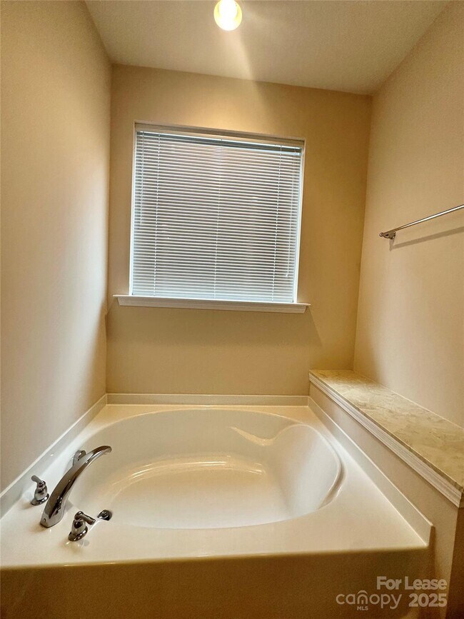 Building Photo - 4531 Hubbard Falls Dr