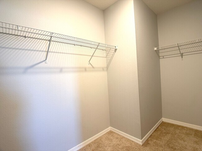 Building Photo - Move-In Ready • Lawn Care Included • Pet-Friendly!