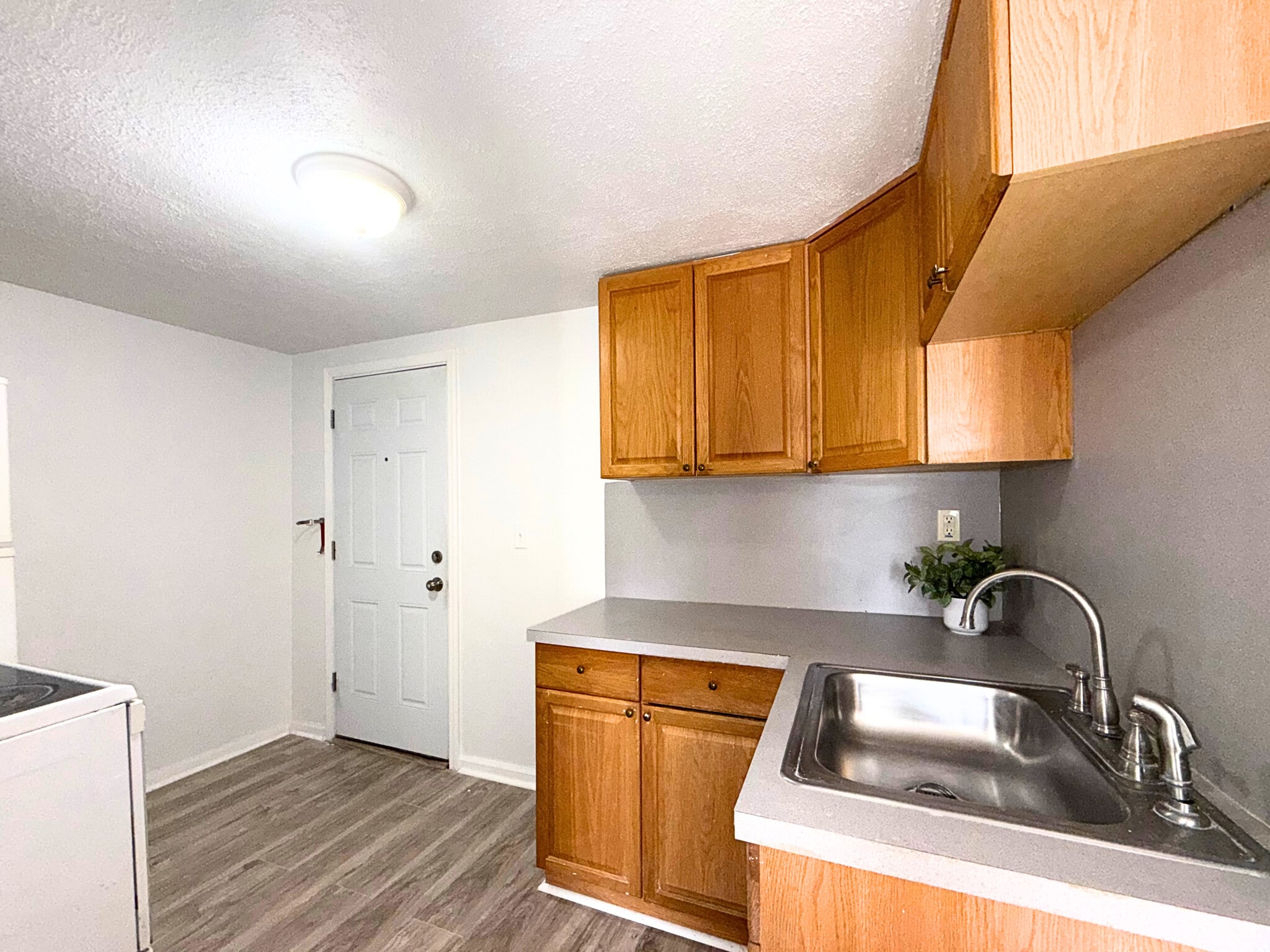 Building Photo - 29222 Grand River Ave