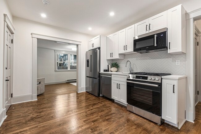 Building Photo - 41 Westmoreland St