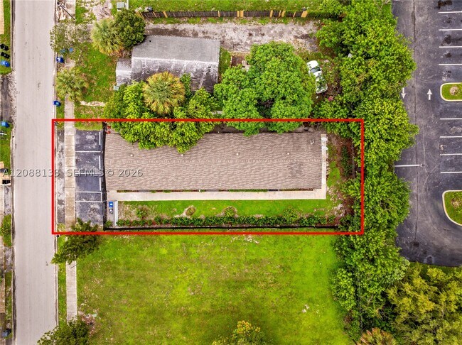 Building Photo - 612 NW 10th Terrace