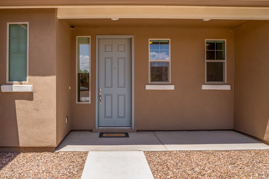 Building Photo - 1 Camino Cerro Escondido