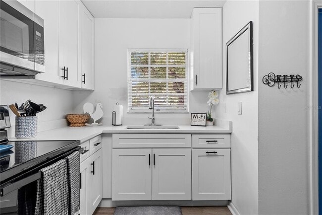 Building Photo - 2819 Marconi St