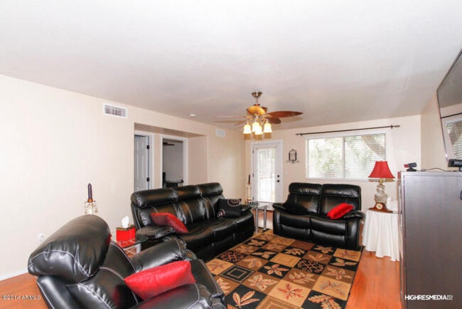 Building Photo - Desirable Chandler location near the Chand...