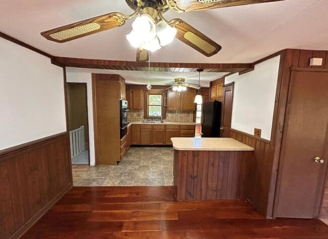 Building Photo - 1501 NY 9G LLC