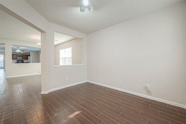 Building Photo - 7814 Crestbrook Manor Ln