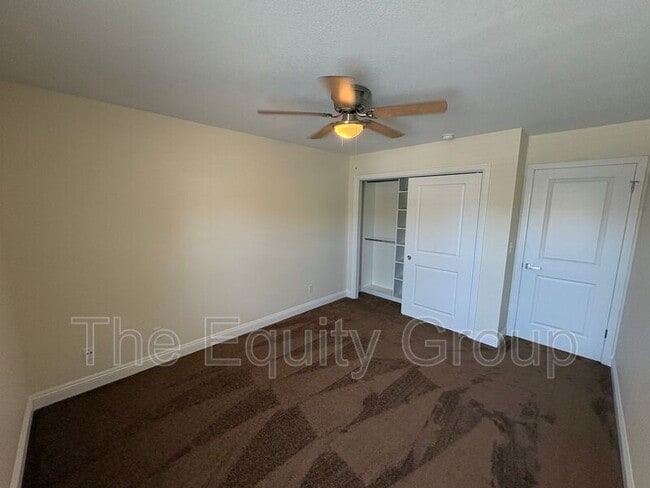 Building Photo - 2322 E Vassar Dr