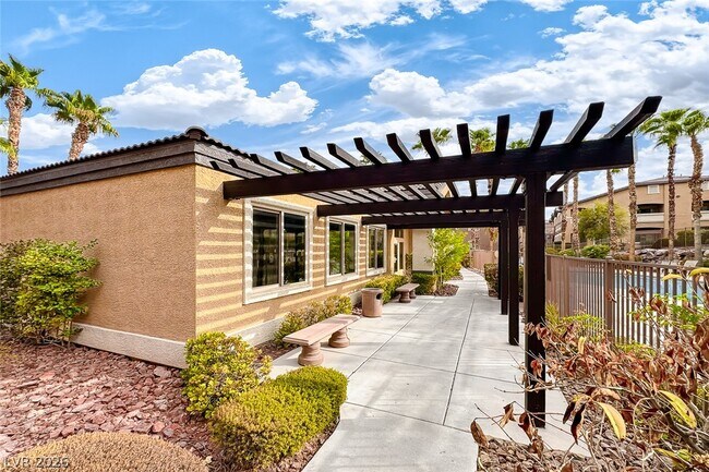 Building Photo - 8805 Jeffreys St
